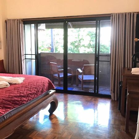 Bee Friend Hostel Chiang Mai Dış mekan fotoğraf