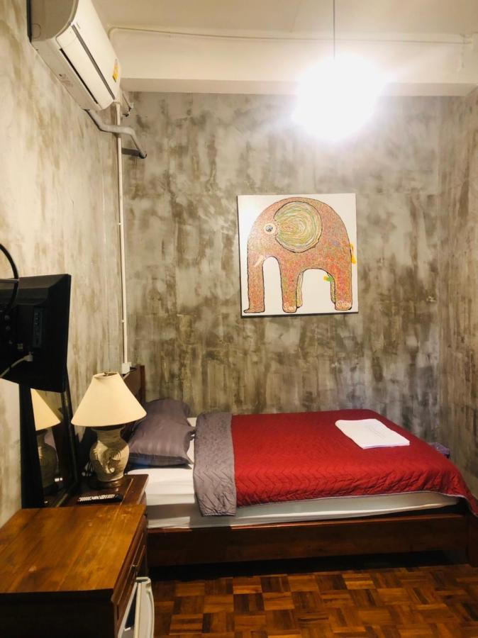 Bee Friend Hostel Chiang Mai Dış mekan fotoğraf