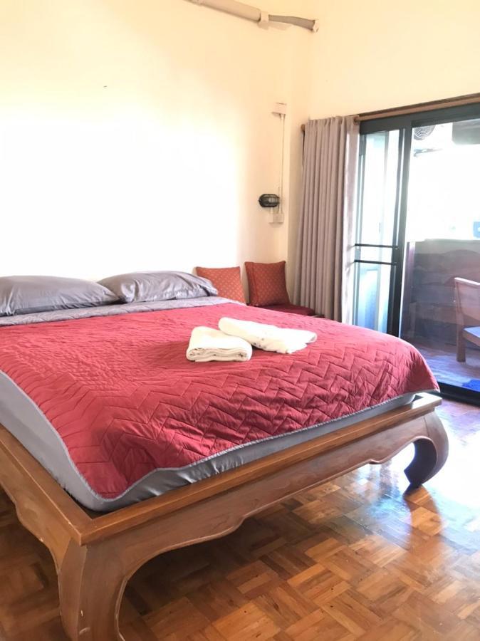 Bee Friend Hostel Chiang Mai Dış mekan fotoğraf