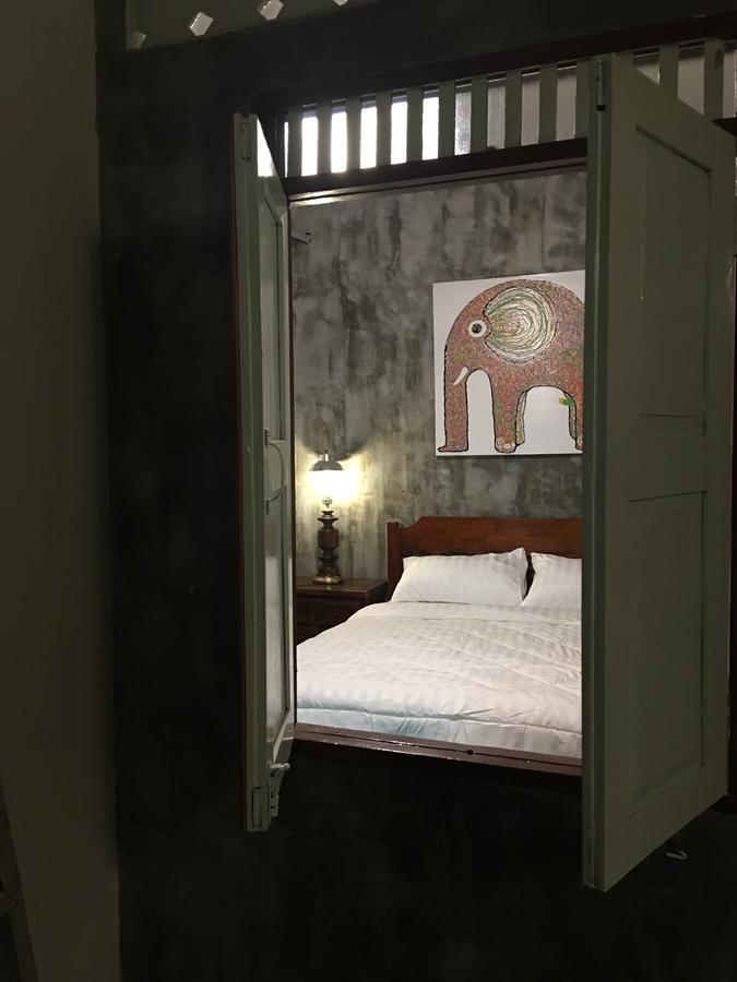 Bee Friend Hostel Chiang Mai Dış mekan fotoğraf