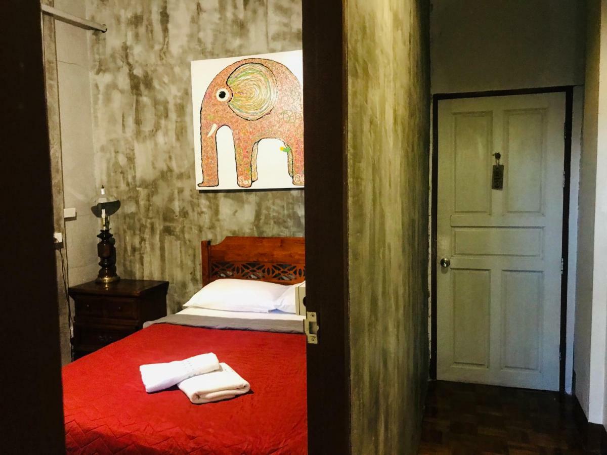 Bee Friend Hostel Chiang Mai Dış mekan fotoğraf